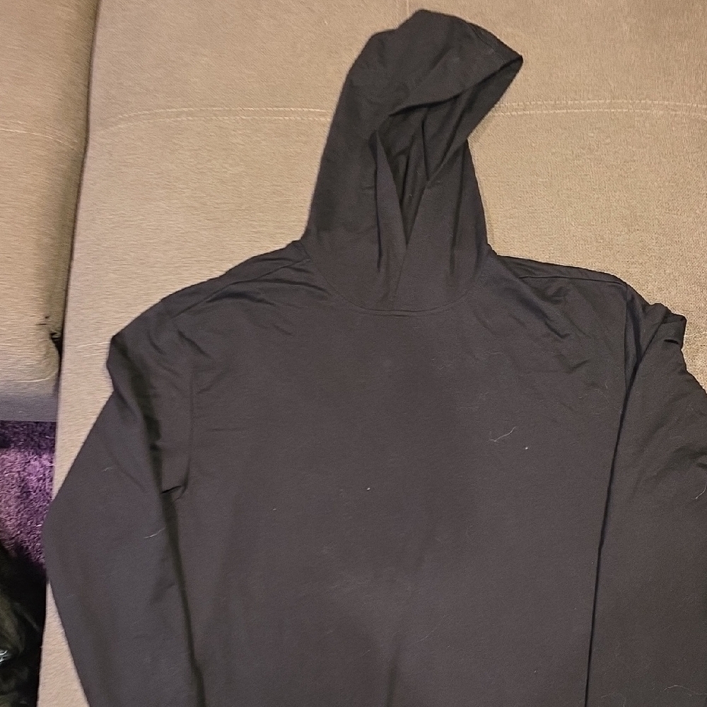 BYLT Basics Black Sweatshirt Modern Casual Style - Picture 2 of 3